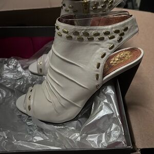 Brand new Vince Camuto shoes
